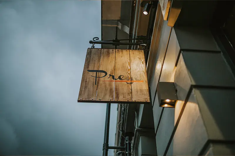 Prego outdoor sign